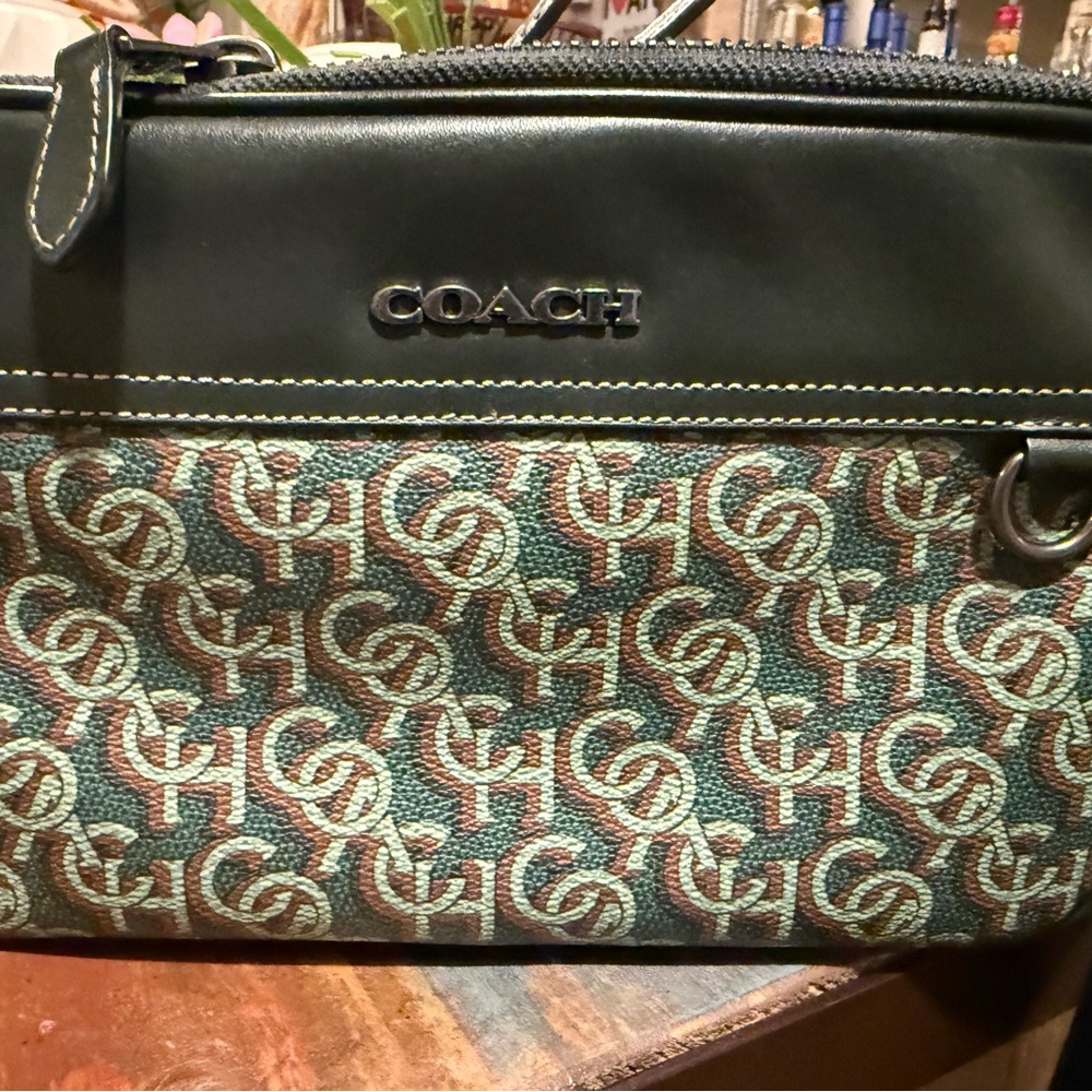 Coach Graham Crossbody Bag & Matching Wristlet